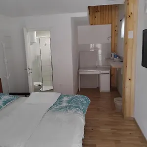  Hostel & Murgle
