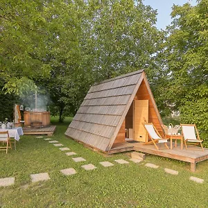 Glamping Bizjak Luxe tent